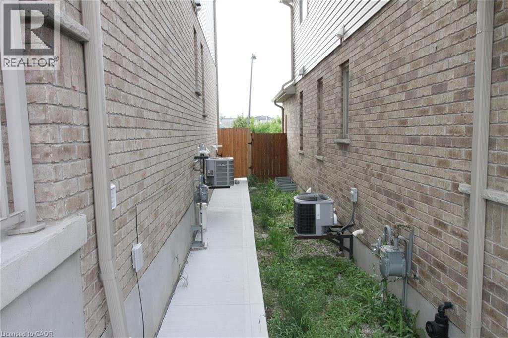 473 Avens Street, Waterloo, ON, N2V 0B6 - 8