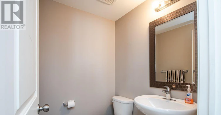 LOWER-805B Dundas Street, Whitby, ON, L1N 2N6 - 10