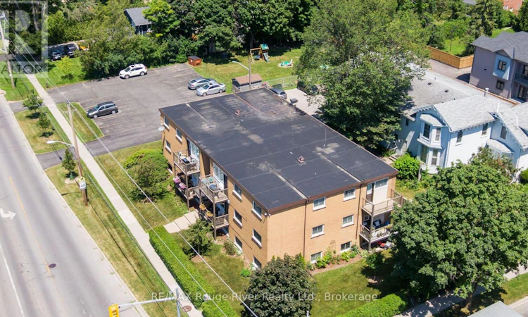 11-242 Darcy Street