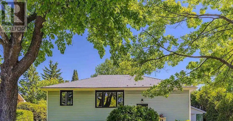 35 Tauvette Street, Ottawa, ON, K1B 3A1