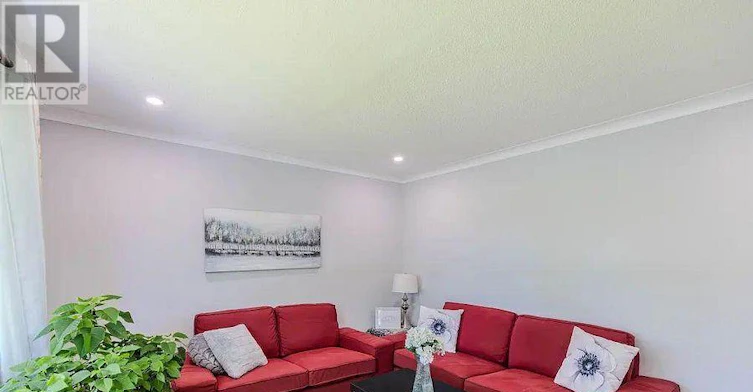 35 Tauvette Street, Ottawa, ON, K1B 3A1 - 8