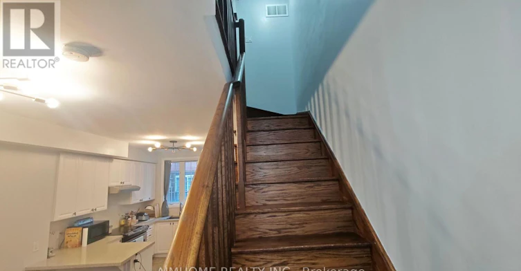 40 Raffeix Lane, Toronto, ON, M5A 0G5 - 3