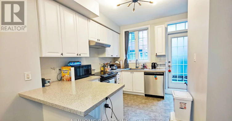 40 Raffeix Lane, Toronto, ON, M5A 0G5 - 29