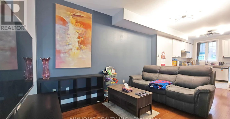 40 Raffeix Lane, Toronto, ON, M5A 0G5 - 4