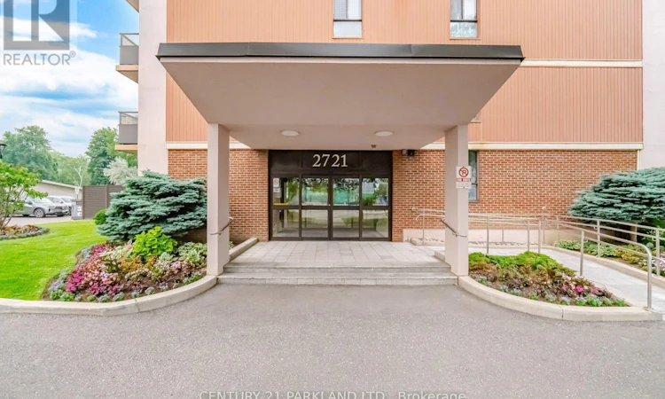 203-2721 Victoria Pk Avenue