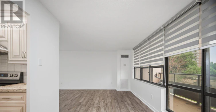 203-2721 Victoria Pk Avenue, Toronto, ON, M1T 3N7 - 8