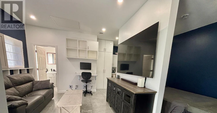 3 (ADU-751 Phillip Murray Avenue, Oshawa, ON, L1J 1J2 - 6