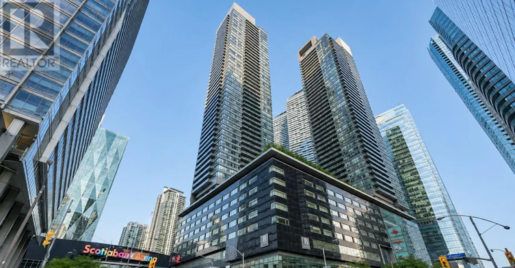 4211-65 Bremner Boulevard, Toronto, ON, M5J 0A7