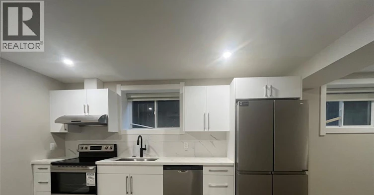 Back Room 1-5-917 Mckay Avenue, Windsor, ON, N9B 2A4 - 3