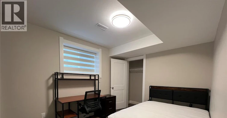 Back Room 1-5-917 Mckay Avenue, Windsor, ON, N9B 2A4 - 9