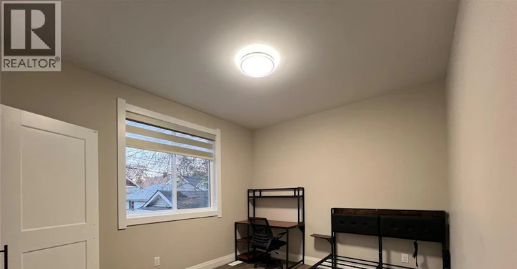 Back Room 1-5-917 Mckay Avenue, Windsor, ON, N9B 2A4 - 19
