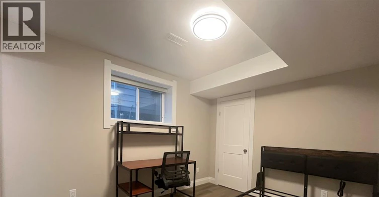 Back Room 1-5-917 Mckay Avenue, Windsor, ON, N9B 2A4 - 12