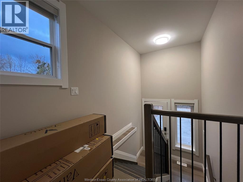 Back Room 1-5-917 Mckay Avenue, Windsor, ON, N9B 2A4 - 6