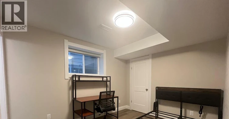 Back Room 1-5-917 Mckay Avenue, Windsor, ON, N9B 2A4 - 11