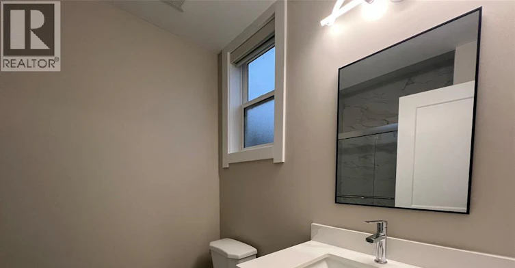 Back Room 1-5-917 Mckay Avenue, Windsor, ON, N9B 2A4 - 21
