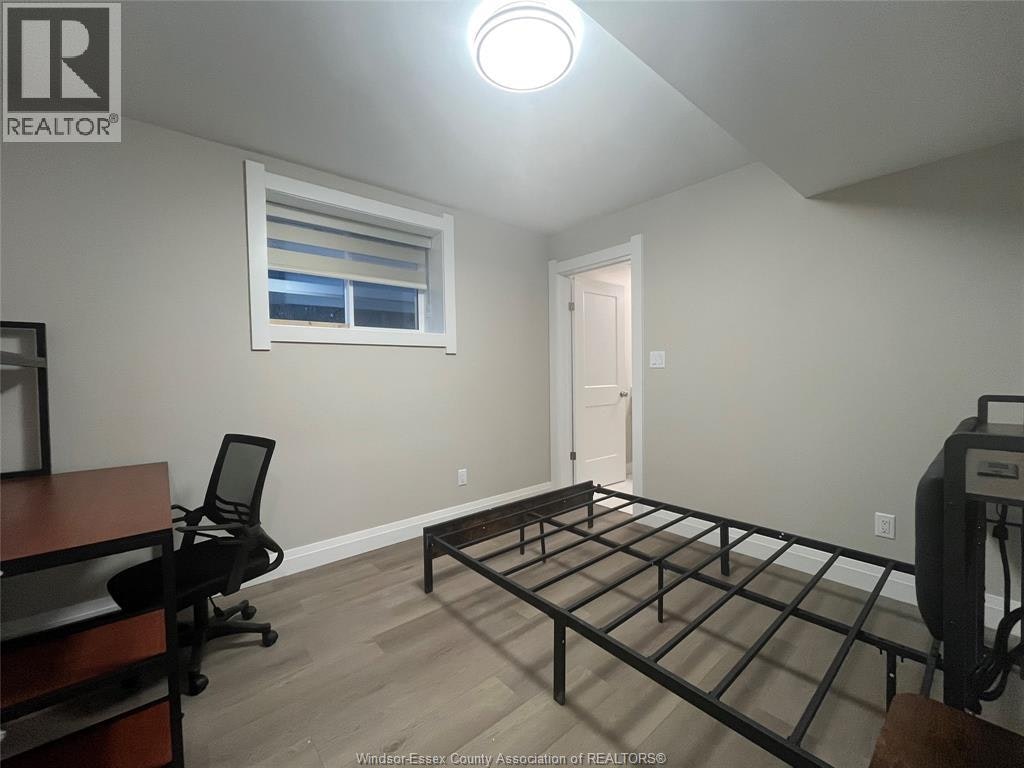 Back Room 1-5-917 Mckay Avenue, Windsor, ON, N9B 2A4 - 15