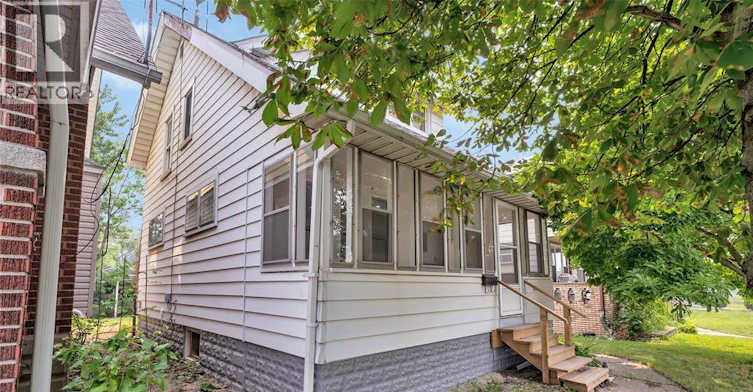 1245 Giles Boulevard East, Windsor, ON, N9A 4G7 - 2
