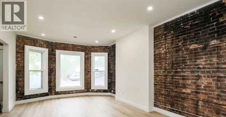 MAIN-429 Wyandotte, Windsor, ON, N9A 5X5 - 3
