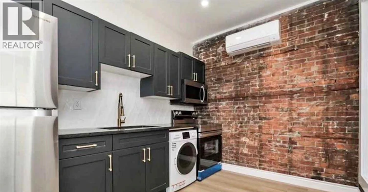 MAIN-429 Wyandotte, Windsor, ON, N9A 5X5 - 2