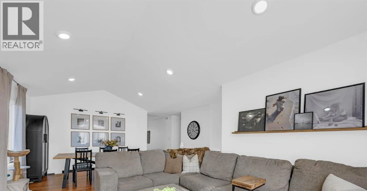 UPPER-3040 Troup Crescent, Windsor, ON, N8R 0A5 - 10