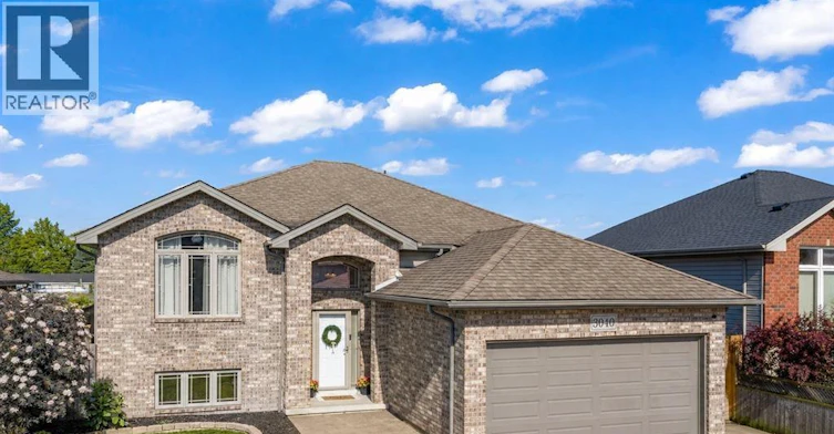UPPER-3040 Troup Crescent, Windsor, ON, N8R 0A5 - 2