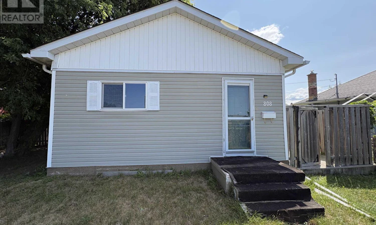 808 Portage Avenue