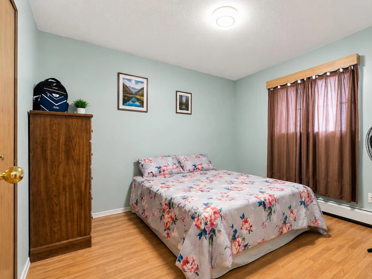 12191 101a Avenue, Surrey, BC, V3V 2Z9 - 10