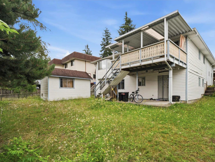 12191 101a Avenue, Surrey, BC, V3V 2Z9 - 23