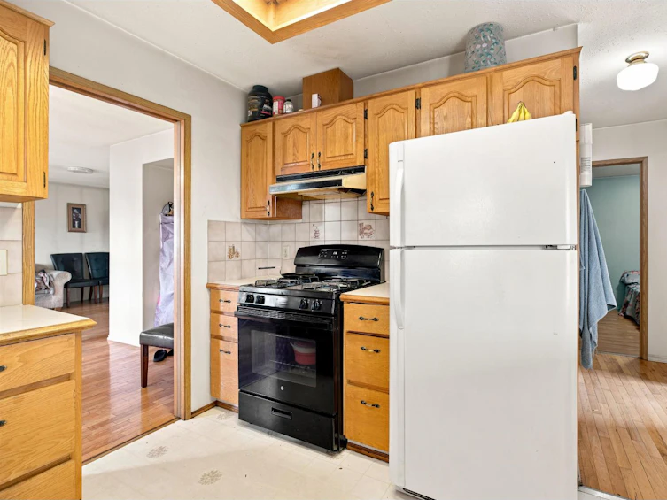 12191 101a Avenue, Surrey, BC, V3V 2Z9 - 6