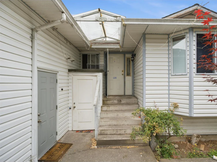 12191 101a Avenue, Surrey, BC, V3V 2Z9 - 3