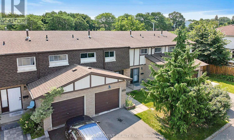 24-300 Rexford Drive
