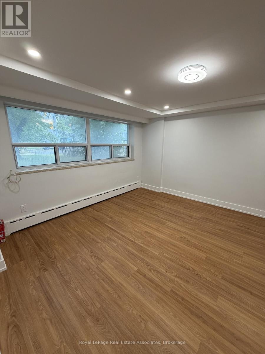 1-3877 Bathurst Street, Toronto, ON, M3H 3N4 - 2