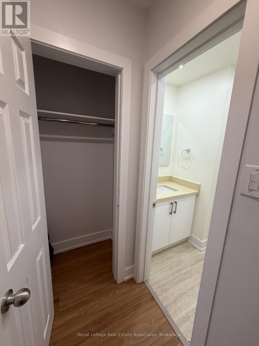 1-3877 Bathurst Street, Toronto, ON, M3H 3N4 - 5