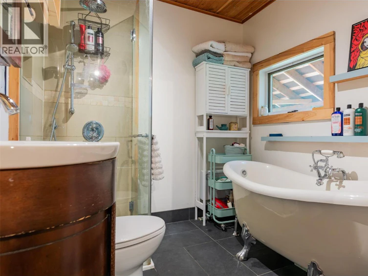 7010 Perrys Cemetery Road, Winlaw, BC, V0G 2J0 - 20