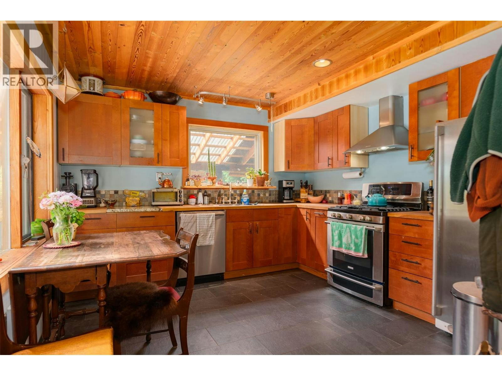7010 Perrys Cemetery Road, Winlaw, BC, V0G 2J0 - 14