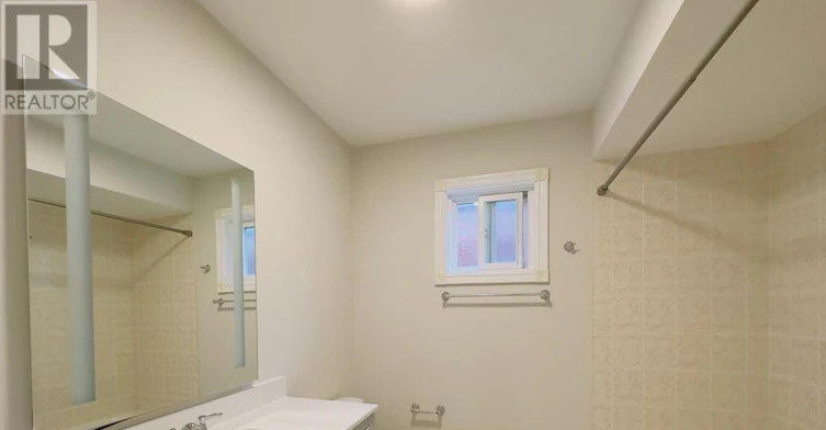 24 Sullivan Drive, Ajax, ON, L1T 3L3 - 25