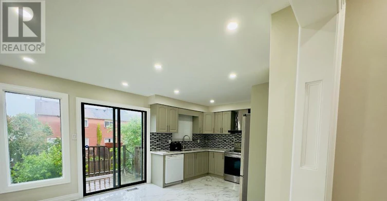 24 Sullivan Drive, Ajax, ON, L1T 3L3 - 16