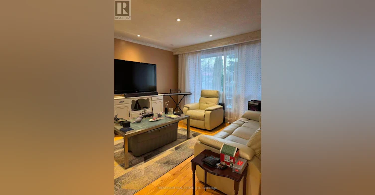 128 Marla Court, Richmond Hill, ON, L4C 4R9 - 3
