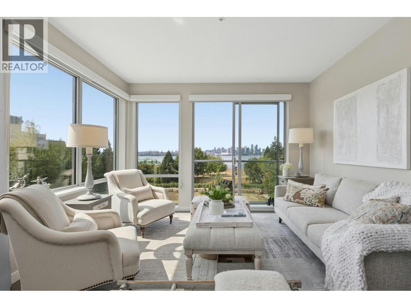 324-255 W 1st Street, North Vancouver, BC, V7M 3G8