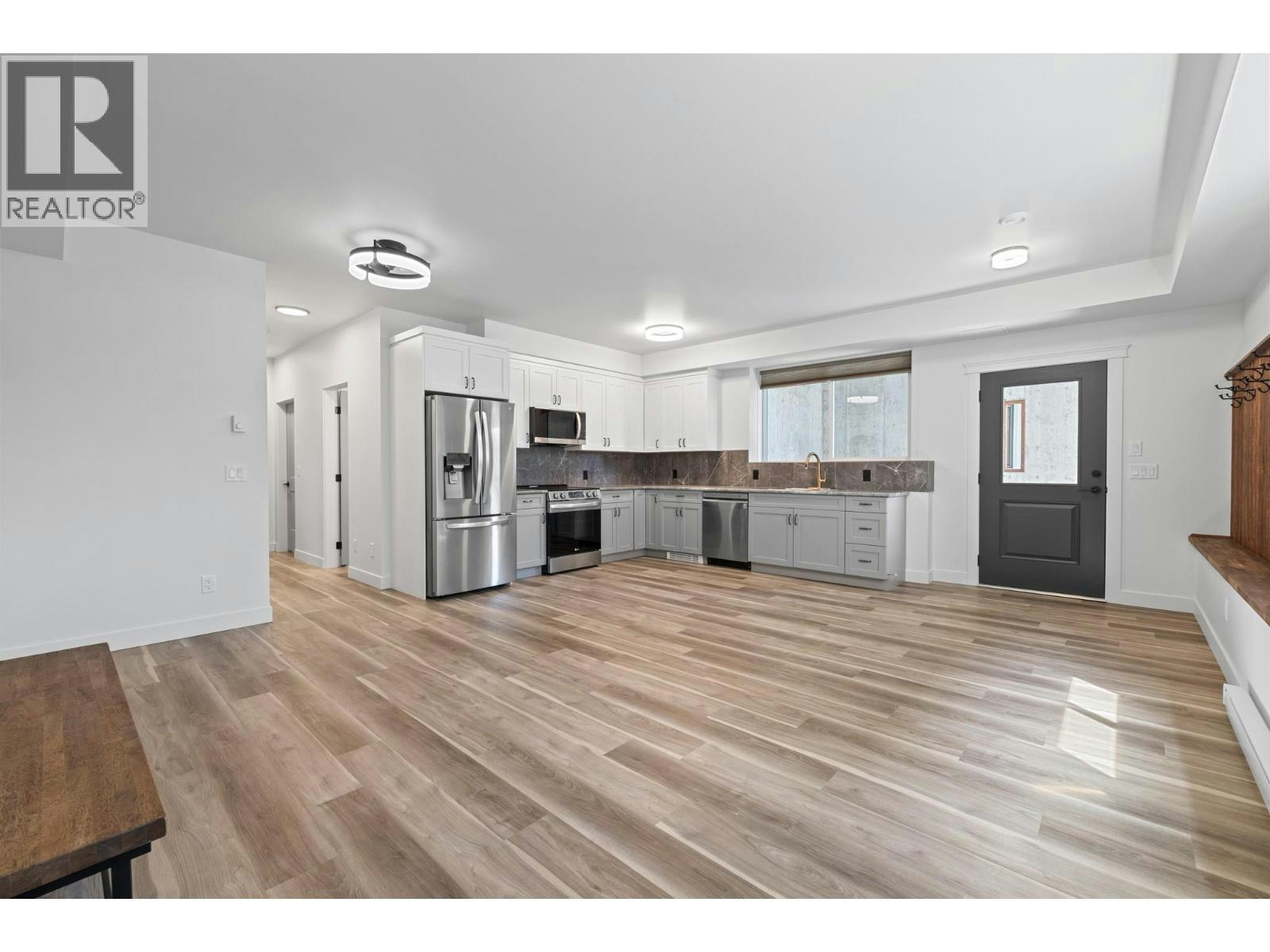 712 Lake Court, West Kelowna, BC, V1Z 0A3 - 34
