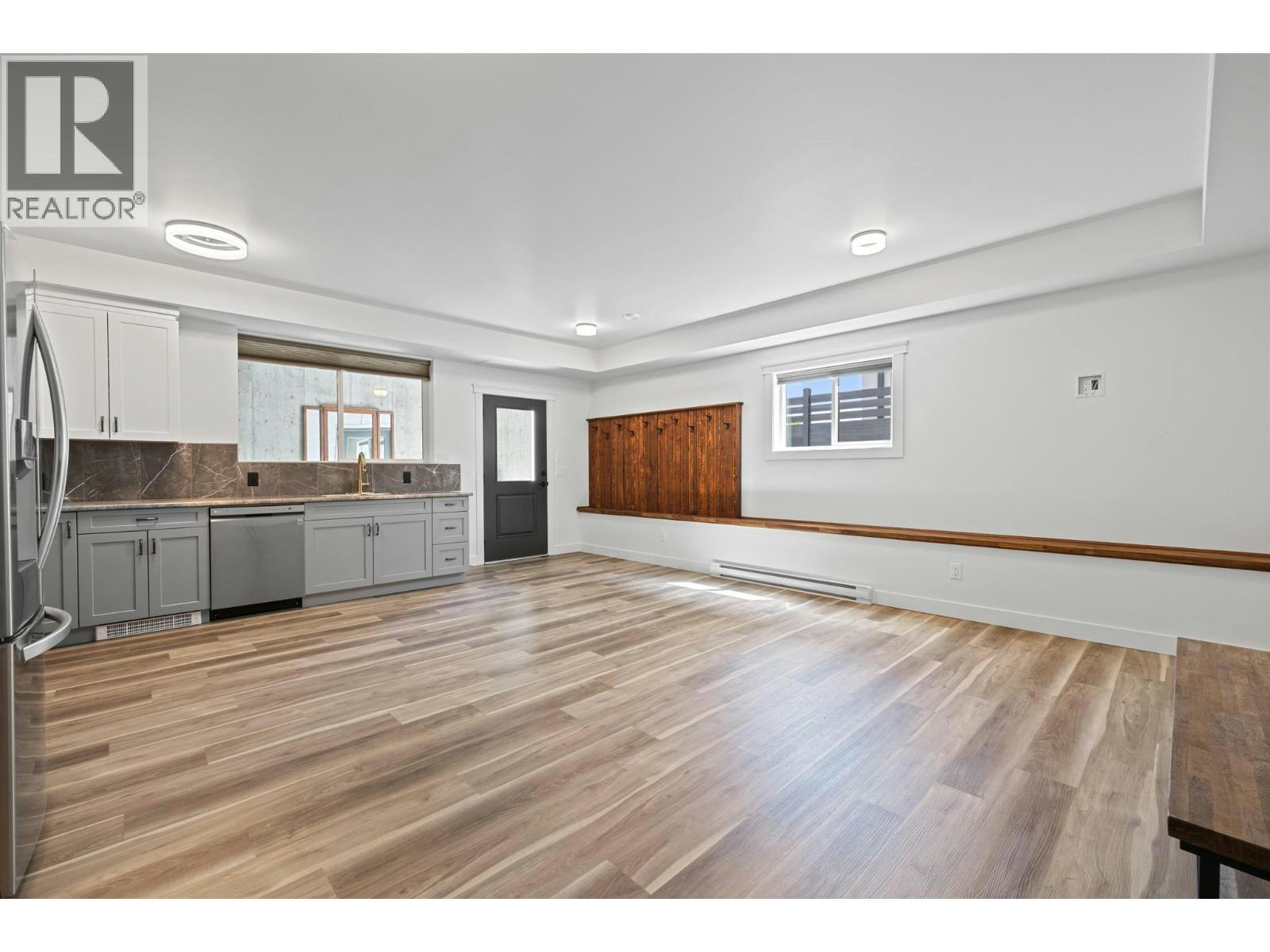 712 Lake Court, West Kelowna, BC, V1Z 0A3 - 32