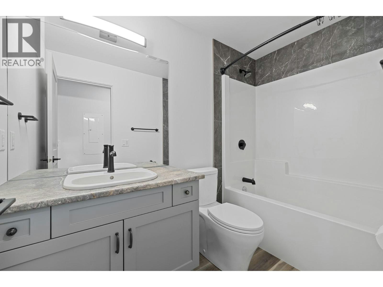 712 Lake Court, West Kelowna, BC, V1Z 0A3 - 30
