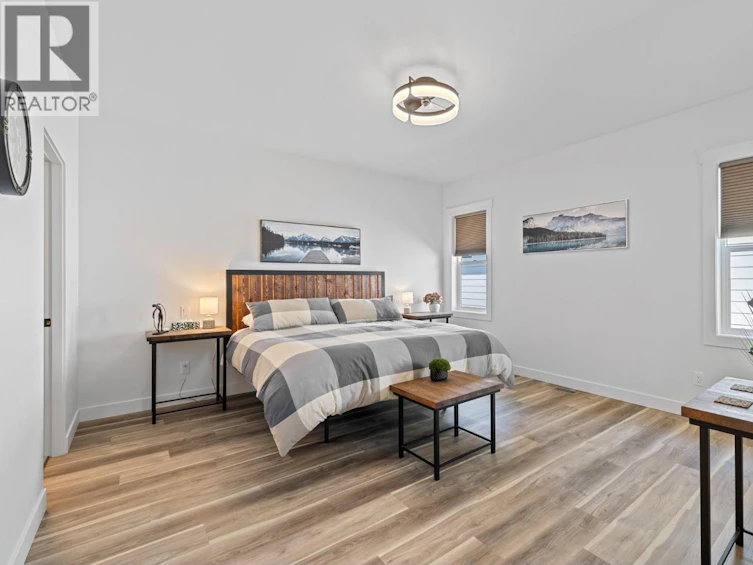 712 Lake Court, West Kelowna, BC, V1Z 0A3 - 12