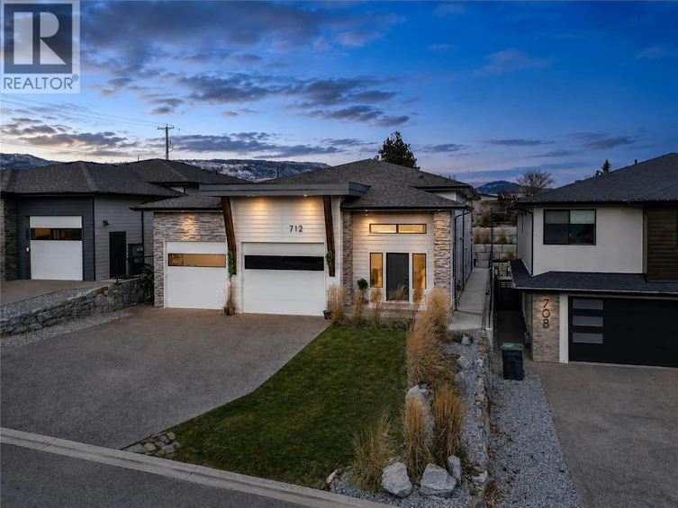 712 Lake Court, West Kelowna, BC, V1Z 0A3