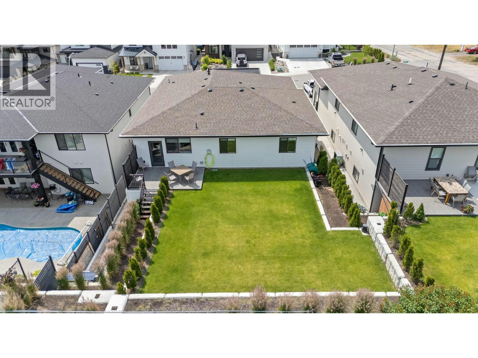 712 Lake Court, West Kelowna, BC, V1Z 0A3 - 43