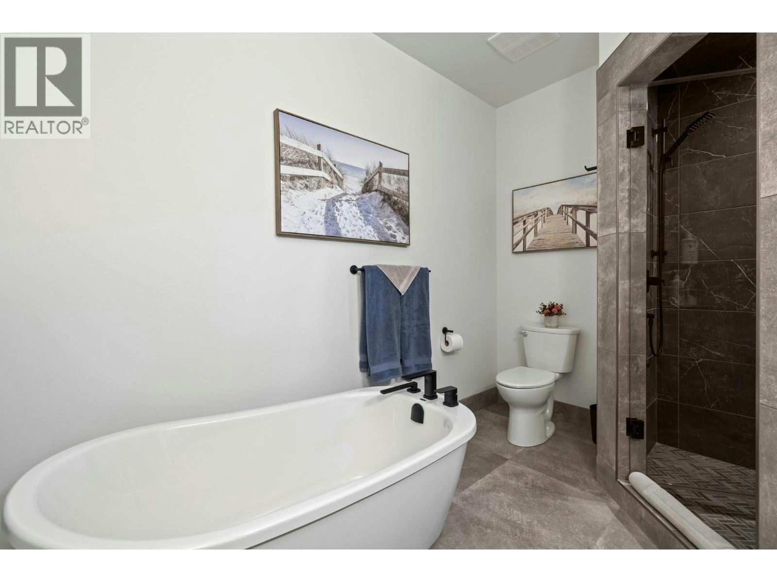 712 Lake Court, West Kelowna, BC, V1Z 0A3 - 16