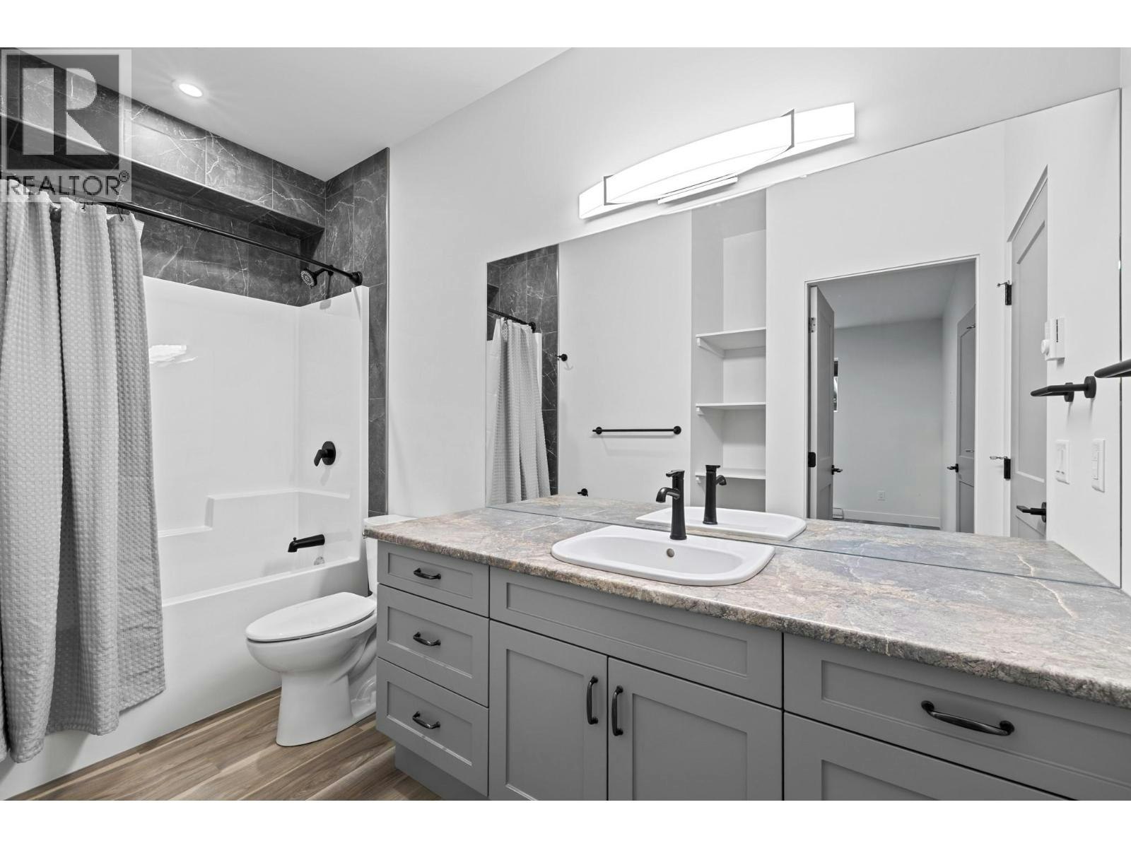 712 Lake Court, West Kelowna, BC, V1Z 0A3 - 40