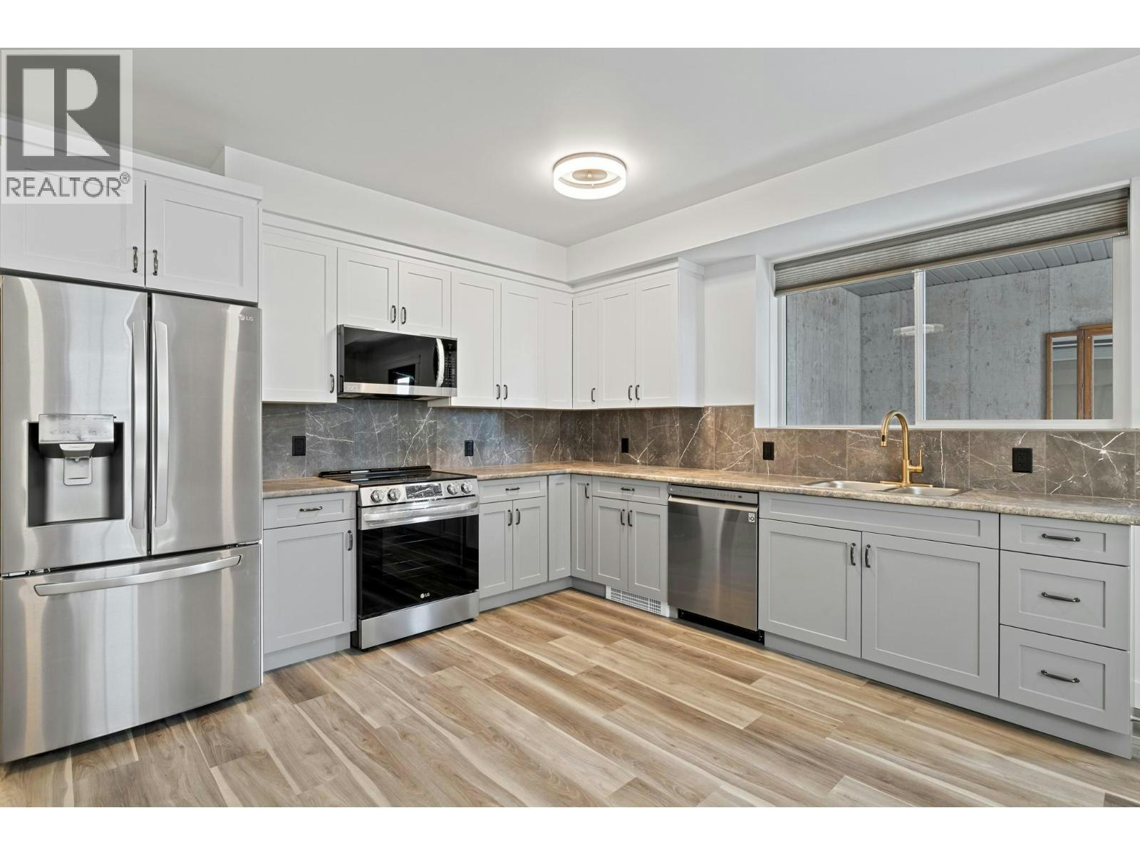 712 Lake Court, West Kelowna, BC, V1Z 0A3 - 36