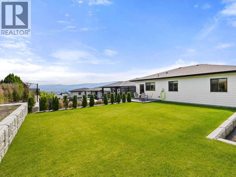 712 Lake Court, West Kelowna, BC, V1Z 0A3 - 24