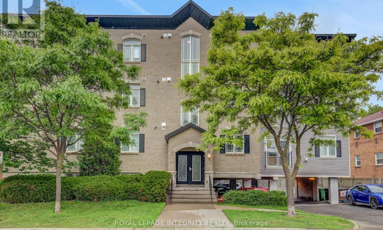 402-711 Churchill Avenue N